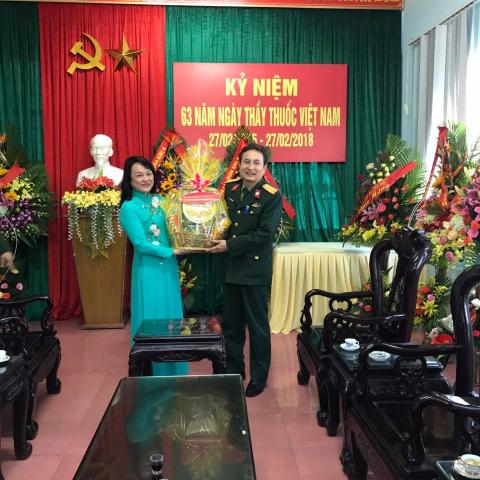 Thăm chúc mừng ngày thầy thuốc Việt Nam Quân Y Viện 268