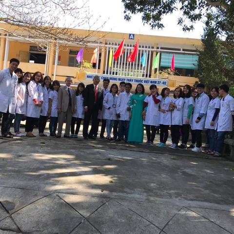 Thăm chúc mừng ngày thầy thuốc Việt Nam BV Y học Cổ Truyền
